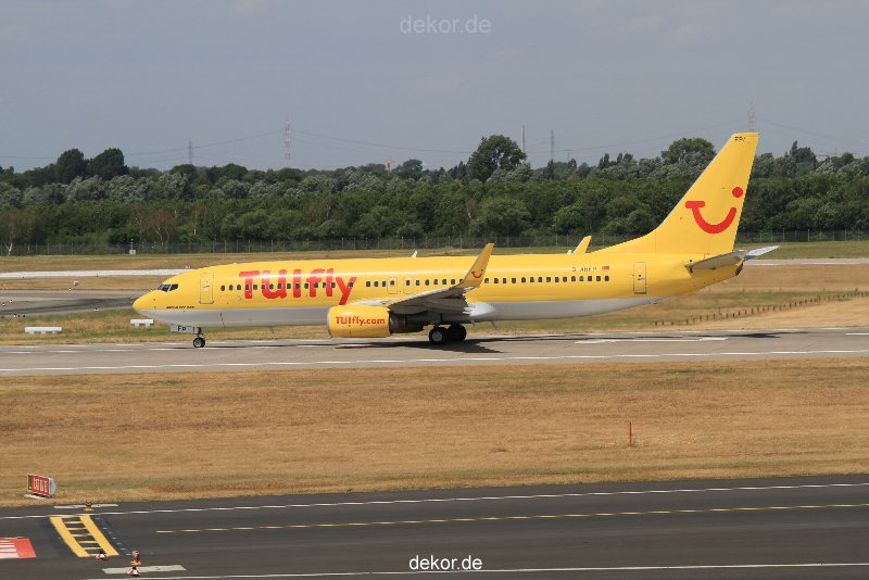 duesseldorf-flughafen-flughafen-flugzeuge-1-006