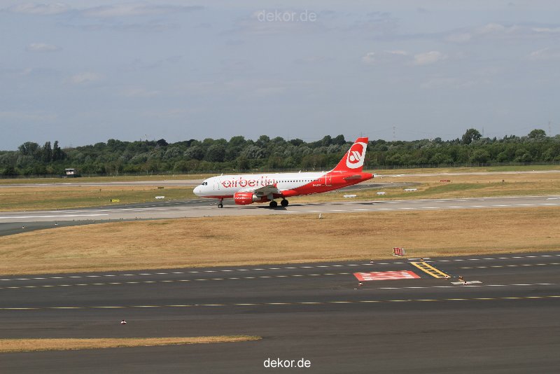 duesseldorf-flughafen-flughafen-flugzeuge-1-023