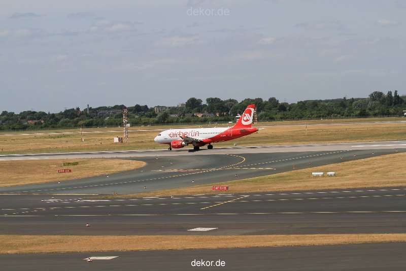 duesseldorf-flughafen-flughafen-flugzeuge-1-025