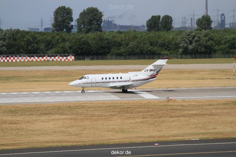 duesseldorf-flughafen-flughafen-flugzeuge-1-059