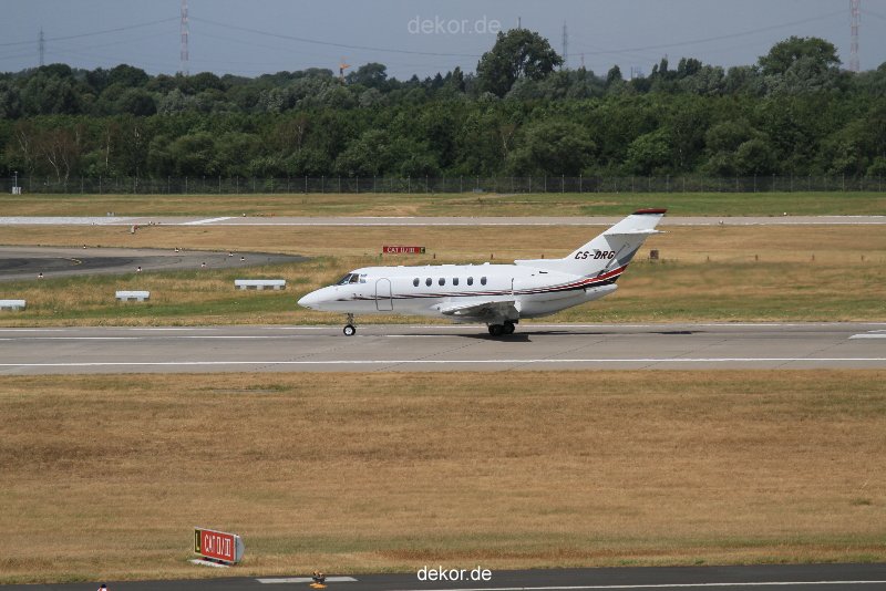 duesseldorf-flughafen-flughafen-flugzeuge-1-060