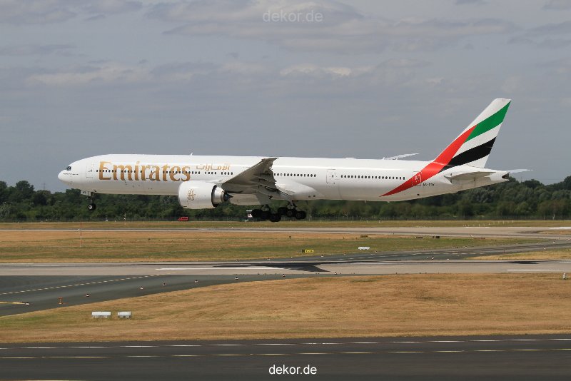duesseldorf-flughafen-flughafen-flugzeuge-1-071