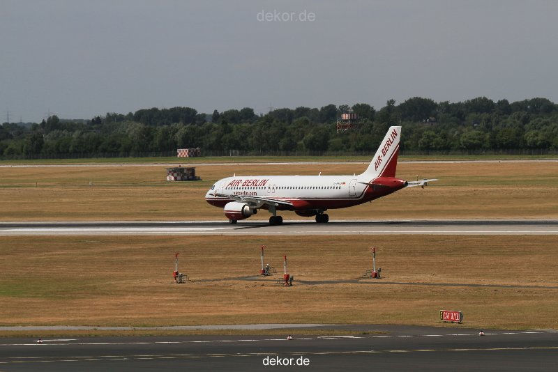 duesseldorf-flughafen-flughafen-flugzeuge-1-084