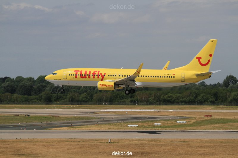 duesseldorf-flughafen-flughafen-flugzeuge-1-090