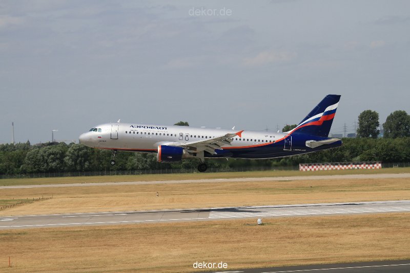 duesseldorf-flughafen-flughafen-flugzeuge-1-113