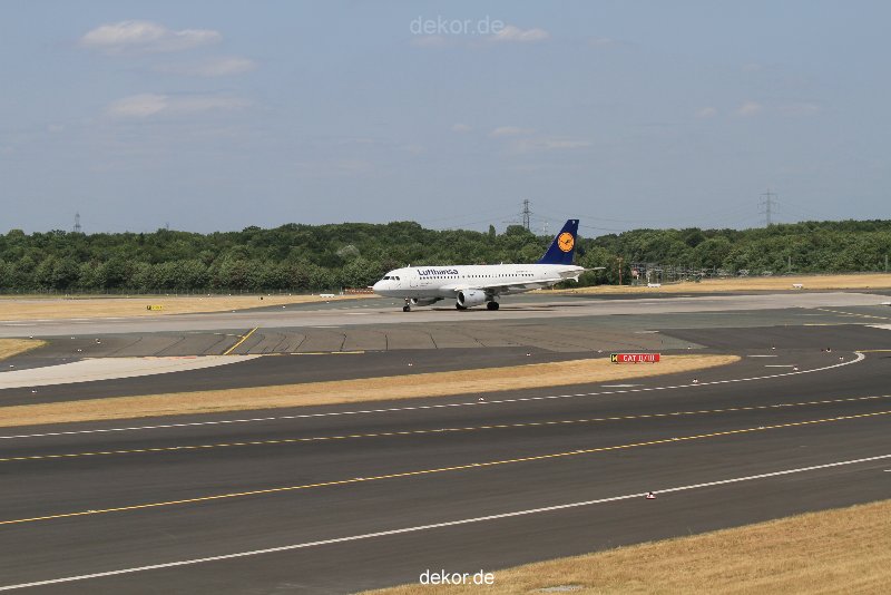 duesseldorf-flughafen-flughafen-flugzeuge-1-119