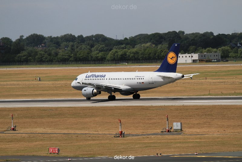duesseldorf-flughafen-flughafen-flugzeuge-1-124
