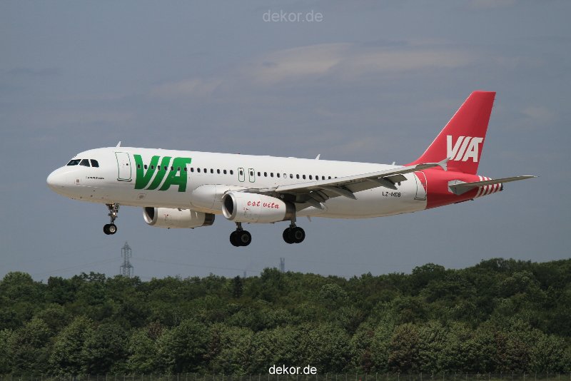 duesseldorf-flughafen-flughafen-flugzeuge-1-130