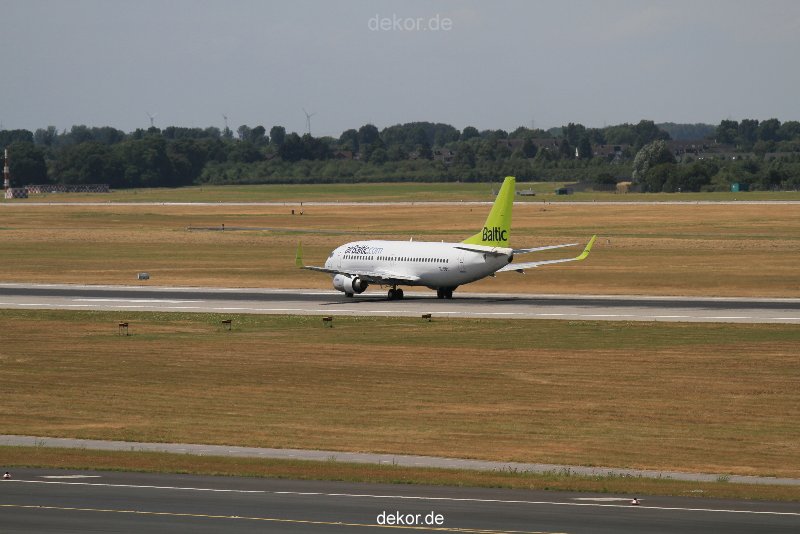 duesseldorf-flughafen-flughafen-flugzeuge-1-180