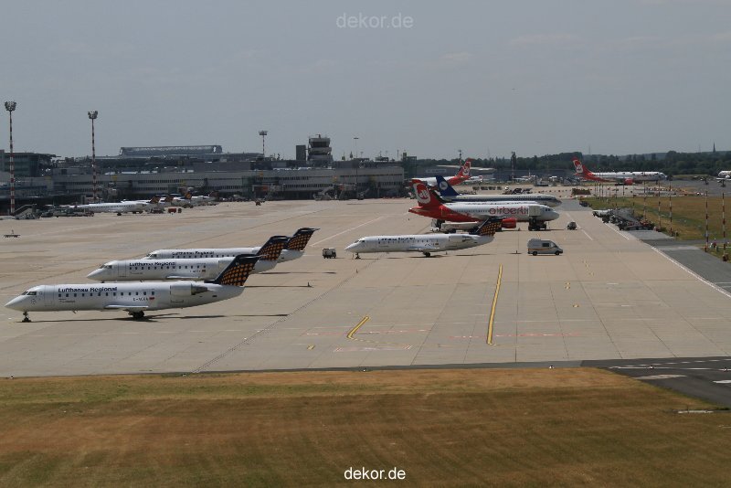 duesseldorf-flughafen-flughafen-flugzeuge-1-182