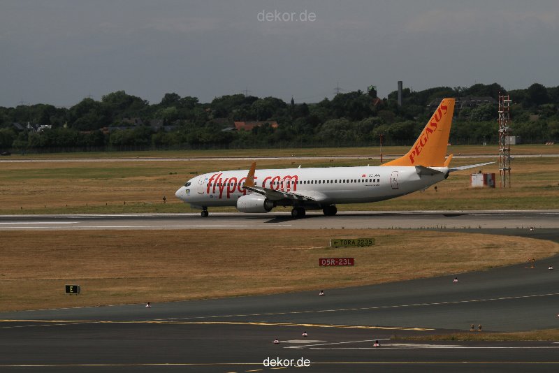 duesseldorf-flughafen-flughafen-flugzeuge-1-247