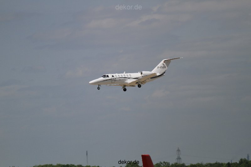 duesseldorf-flughafen-flughafen-flugzeuge-1-275