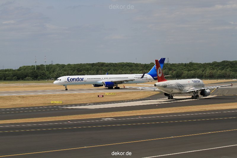 duesseldorf-flughafen-flughafen-flugzeuge-2-011