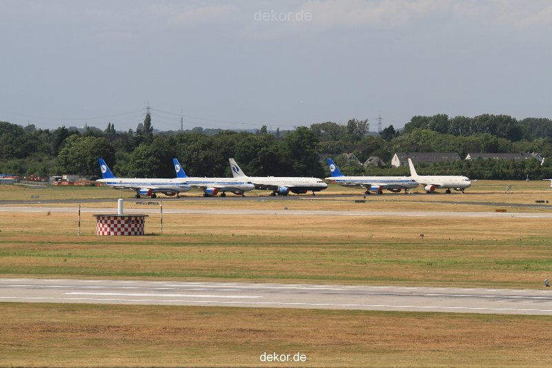 duesseldorf-flughafen-flughafen-flugzeuge-2-053