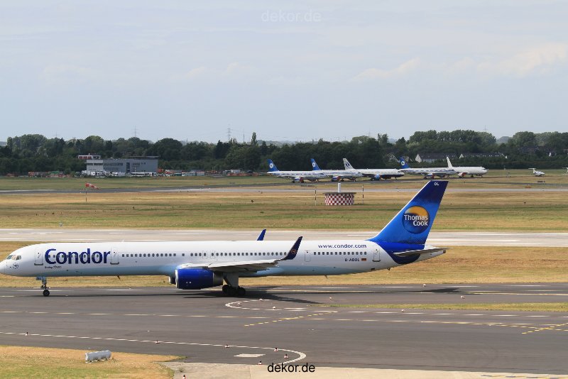 duesseldorf-flughafen-flughafen-flugzeuge-2-086