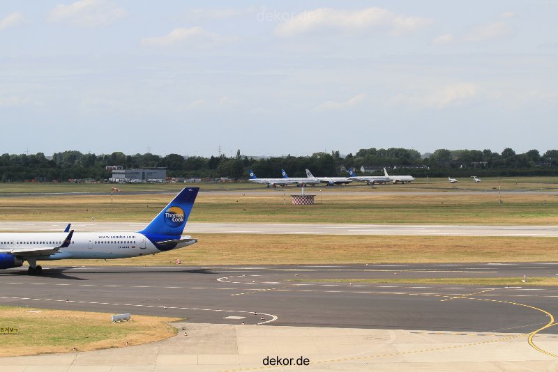 duesseldorf-flughafen-flughafen-flugzeuge-2-087