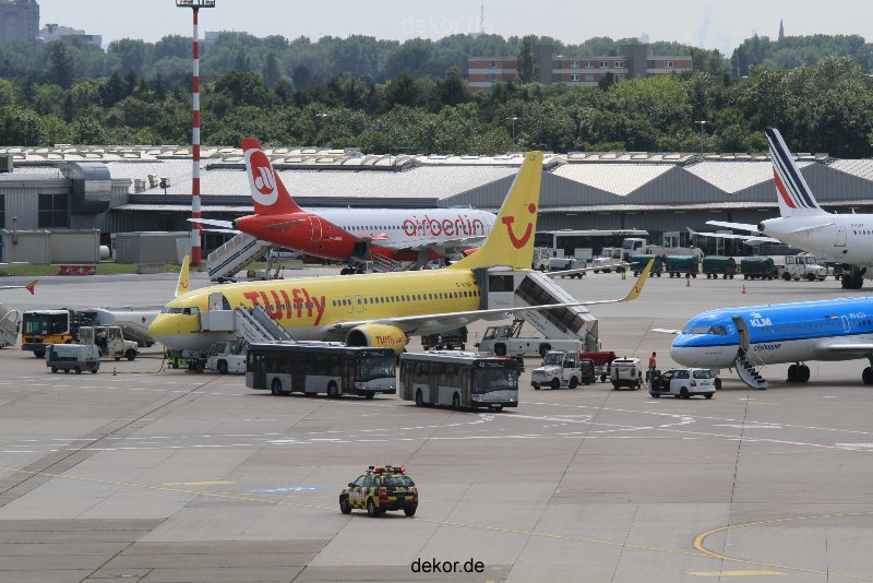 duesseldorf-flughafen-flughafen-flugzeuge-2-092