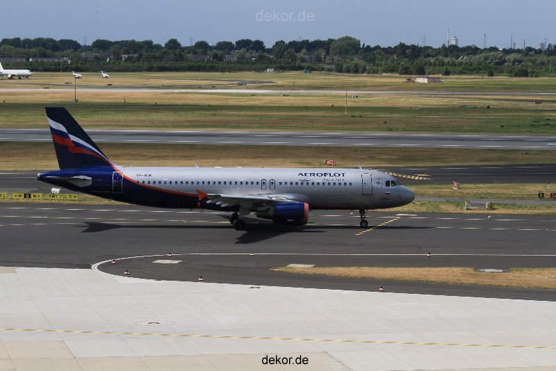 duesseldorf-flughafen-flughafen-flugzeuge-2-124