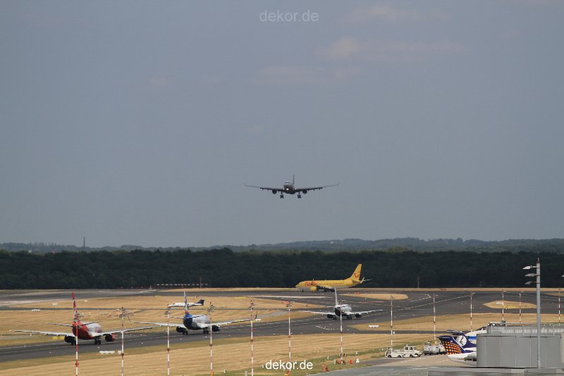 duesseldorf-flughafen-flughafen-flugzeuge-2-139