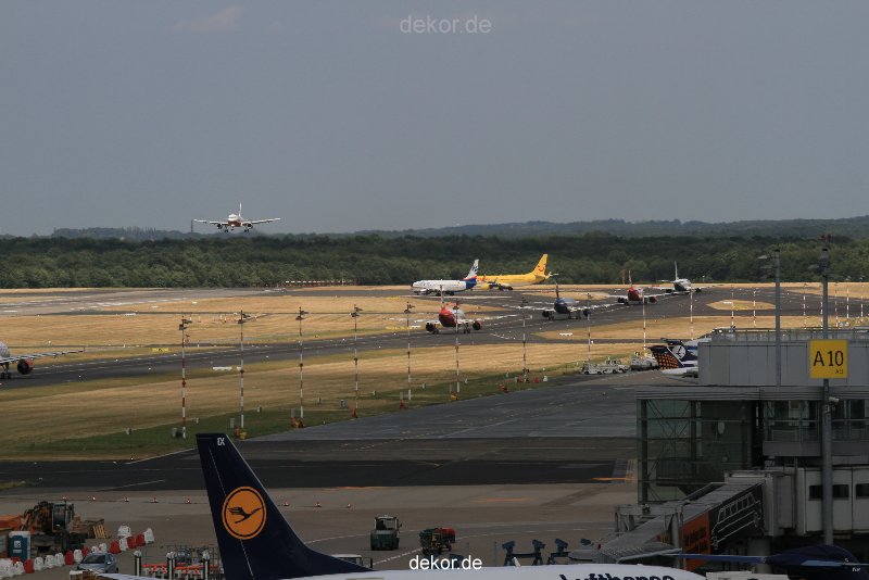 duesseldorf-flughafen-flughafen-flugzeuge-2-154