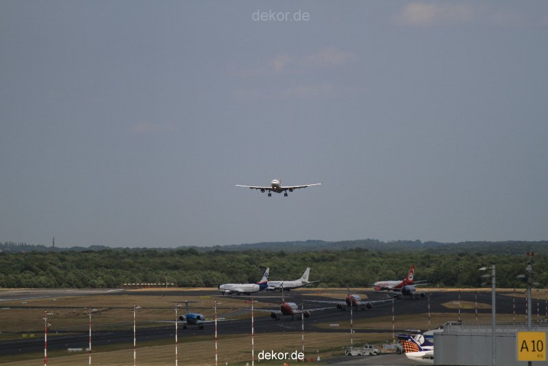 duesseldorf-flughafen-flughafen-flugzeuge-2-165