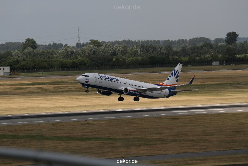 duesseldorf-flughafen-flughafen-flugzeuge-2-174