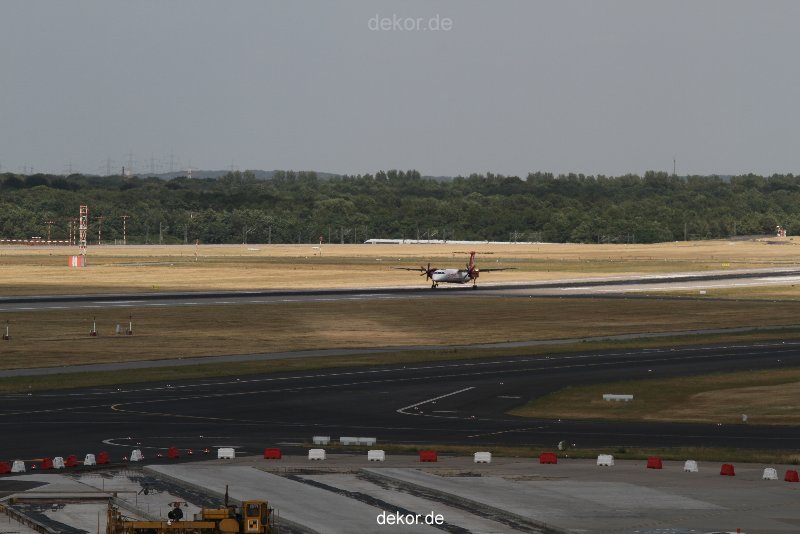 duesseldorf-flughafen-flughafen-flugzeuge-2-182