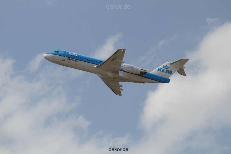 duesseldorf-flughafen-flughafen-flugzeuge-2-240
