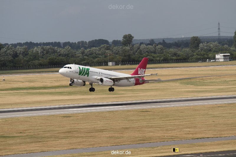 duesseldorf-flughafen-flughafen-flugzeuge-2-256