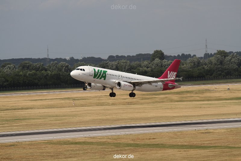 duesseldorf-flughafen-flughafen-flugzeuge-2-257