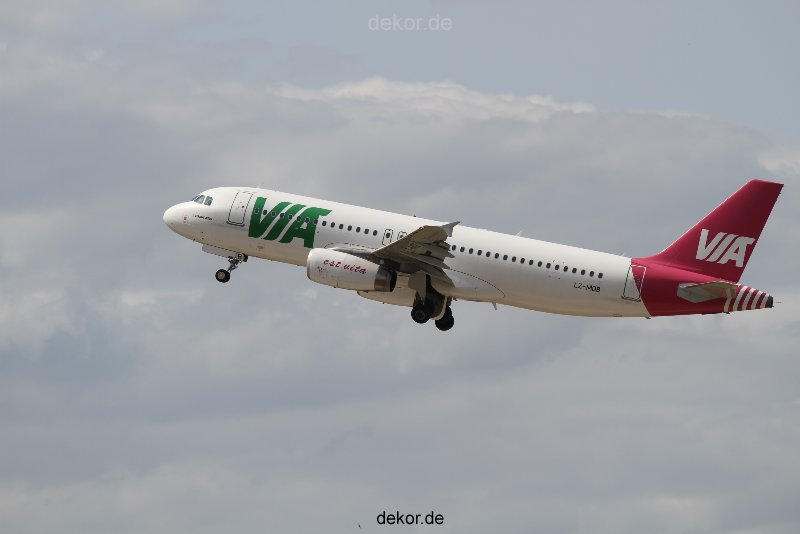 duesseldorf-flughafen-flughafen-flugzeuge-2-259
