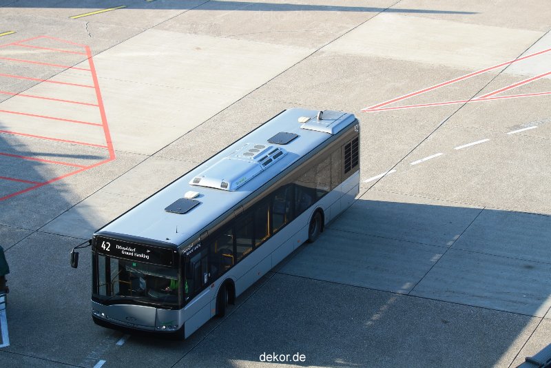 duesseldorf-flughafen-flughafen-rollfeld-014