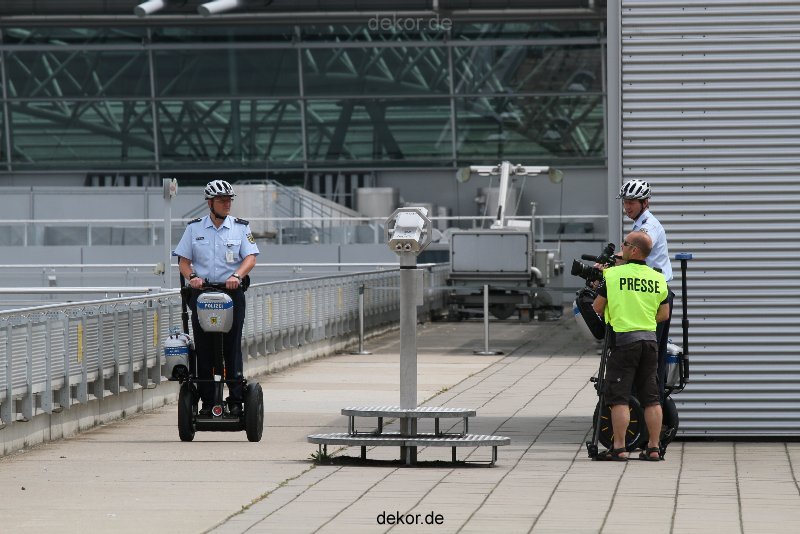 duesseldorf-flughafen-flughafen-segways-005