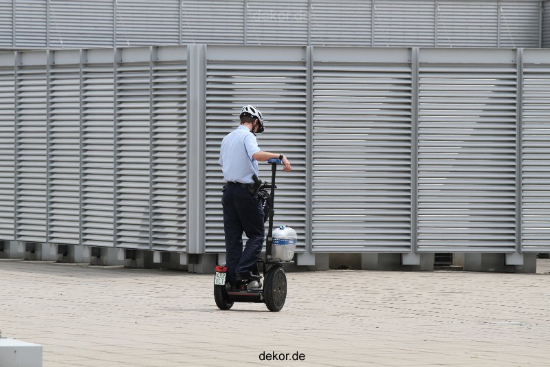 duesseldorf-flughafen-flughafen-segways-008
