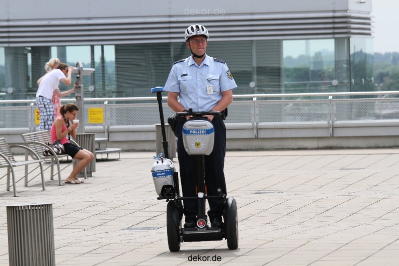 duesseldorf-flughafen-flughafen-segways-012