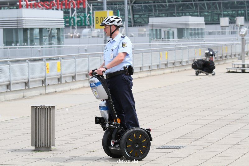 duesseldorf-flughafen-flughafen-segways-013