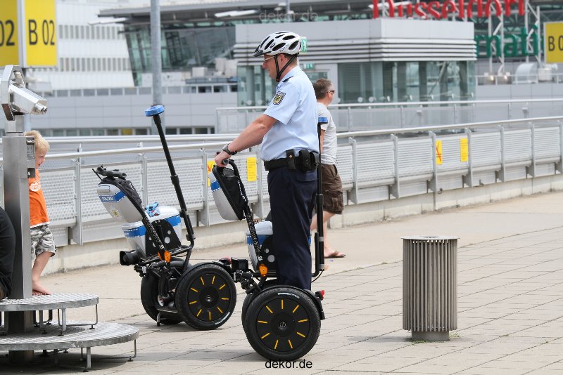 duesseldorf-flughafen-flughafen-segways-014