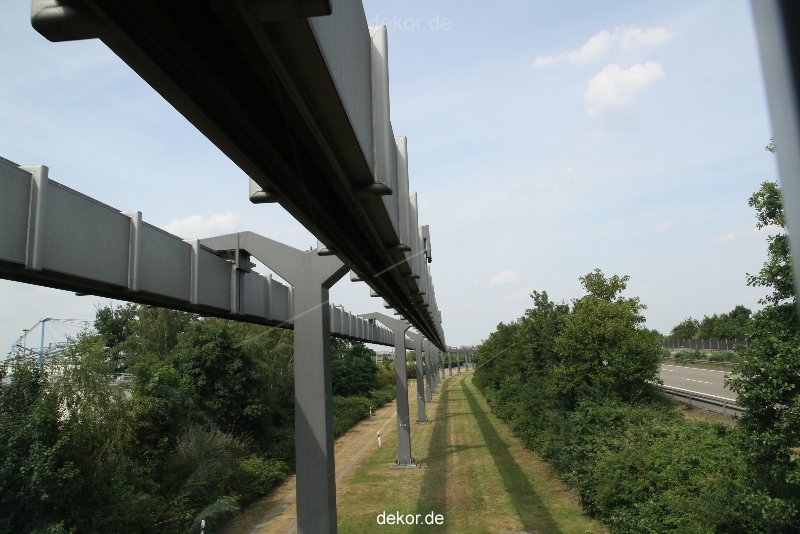 duesseldorf-flughafen-flughafen-sky-train-040