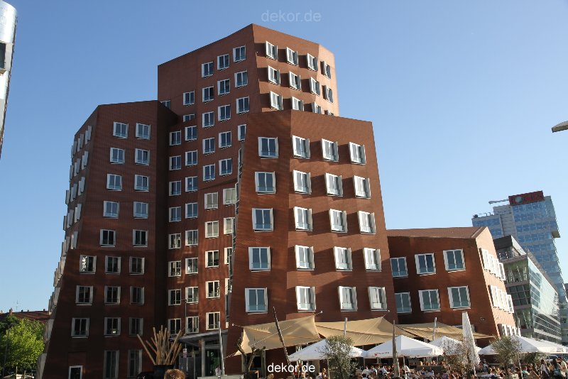 duesseldorf-medienhafen-medienhafen-gehry-bauten-003