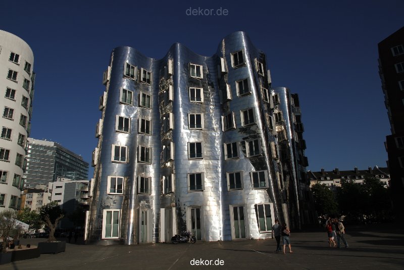 duesseldorf-medienhafen-medienhafen-gehry-bauten-004