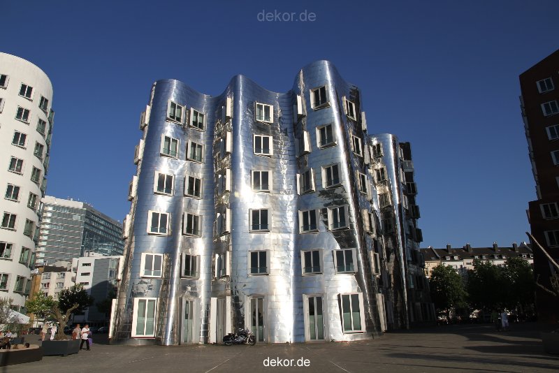 duesseldorf-medienhafen-medienhafen-gehry-bauten-010
