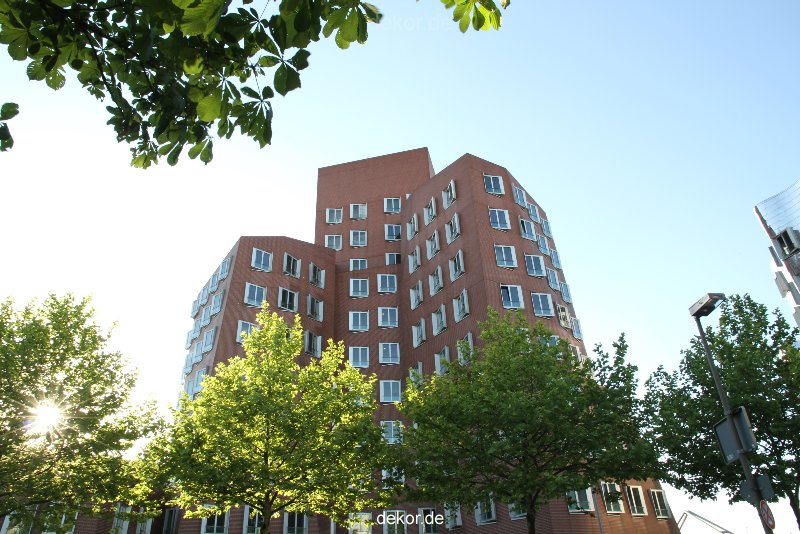 duesseldorf-medienhafen-medienhafen-gehry-bauten-027
