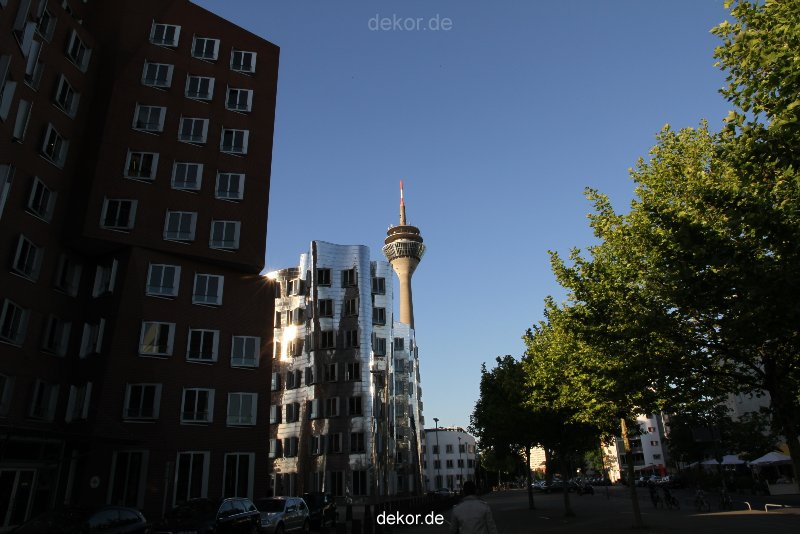 duesseldorf-medienhafen-medienhafen-gehry-bauten-033