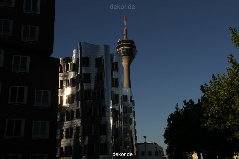 duesseldorf-medienhafen-medienhafen-gehry-bauten-035