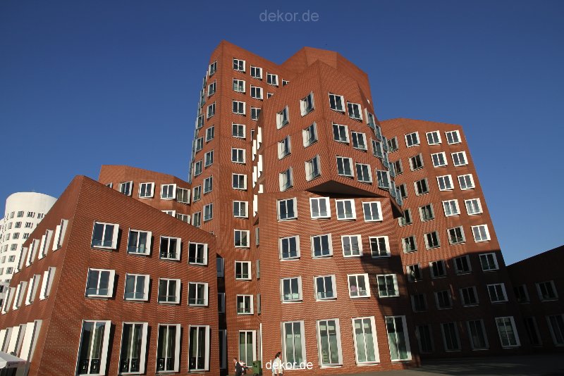 duesseldorf-medienhafen-medienhafen-gehry-bauten-044