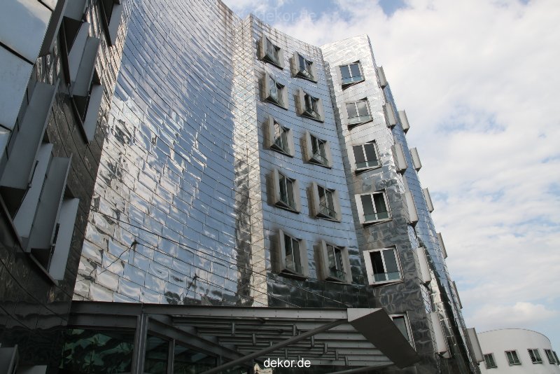 duesseldorf-medienhafen-medienhafen-gehry-bauten-058