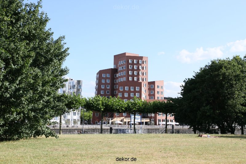 duesseldorf-medienhafen-medienhafen-gehry-bauten-066
