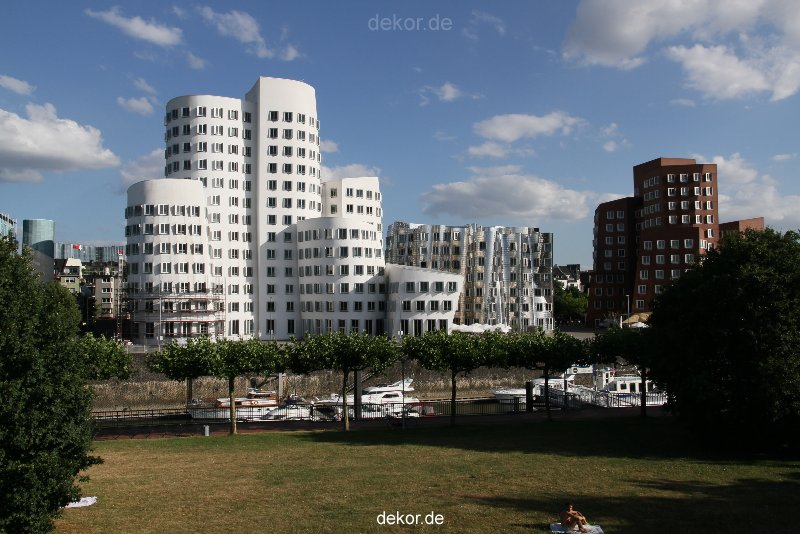 duesseldorf-medienhafen-medienhafen-gehry-bauten-067