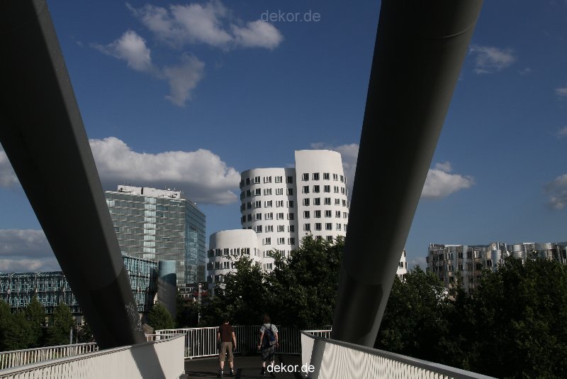 duesseldorf-medienhafen-medienhafen-gehry-bauten-068