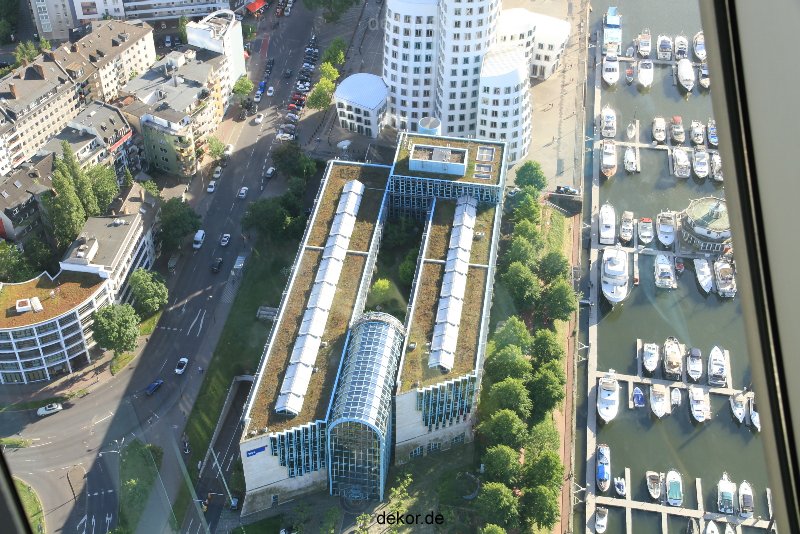 duesseldorf-medienhafen-rheinturm-aussicht-006